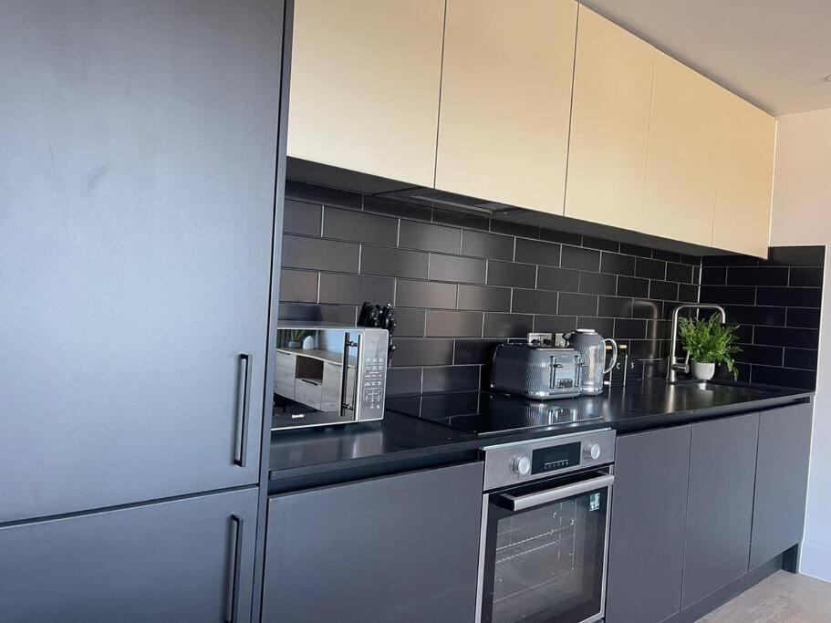 Trendy Apartment In Cardiff Free Parking Εξωτερικό φωτογραφία